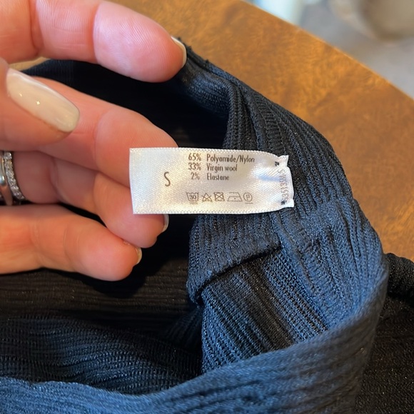 NWT black Wolford Mernice fitted trumpet style knee length skirt size small - Picture 5 of 5